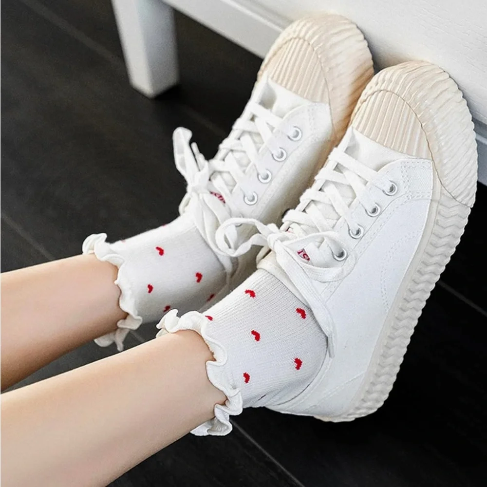 Heart Ruffle Ankle Socks ❤️🤍🖤 - Picture 3 of 5